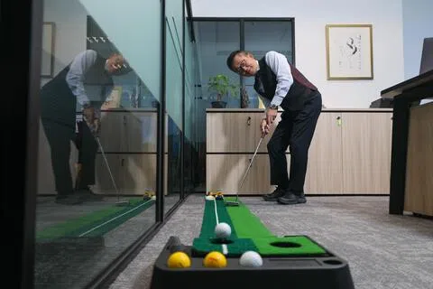 2018年加入新加坡高球总会时，陈聪发没想过自己有一天会成为会长。（张俊杰摄）