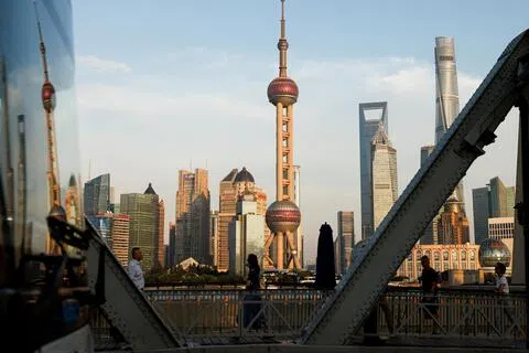 上海美国商会最新年度调查显示，在华美国企业对营商前景变得更乐观。图为上海市景，摄于2024年9月。（路透社档案照片）