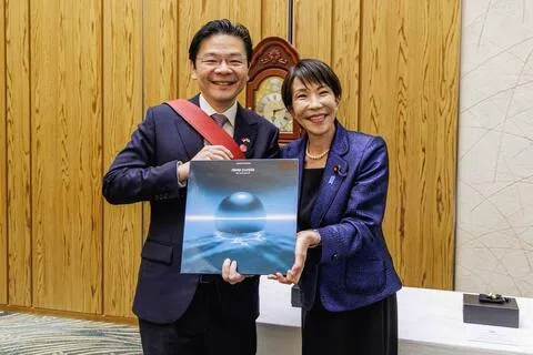 新加坡日本升级为战略伙伴 深化五领域合作