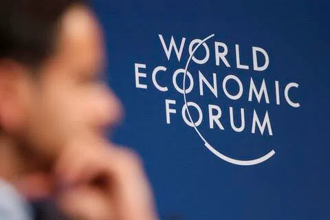 世界经济论坛与职场社交平台领英联合发布的《2026年全球性别差距报告》指出，受人工智能（AI）冲击的职位，往往是女性从业者高度集中的领域。（档案照片）