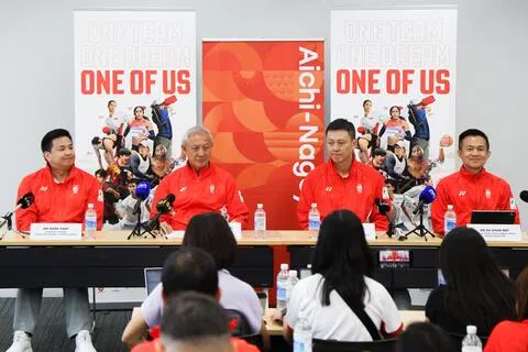 爱知名古屋亚运会星期天（10月4日）晚上闭幕，新加坡代表团同日上午举办总结记者会，出席者包括（左起）全国奥理会秘书长蔡荣俊、本届亚运会团长吴启元、新任高水平体育学院院长刘嘉任，以及新加坡体育理事会体育发展部门司长苏淳伟博士。（关俊威摄）