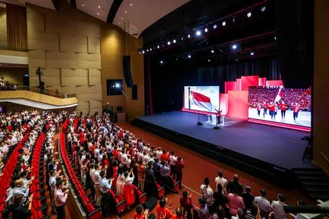 从生育到抚养 政府加码津贴与假期全程帮扶