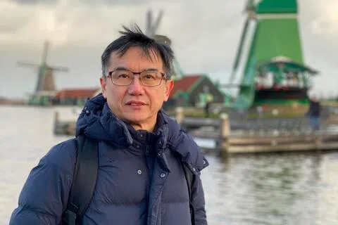 邵家城相信，基层委员会必须有稳固的会员基础，才能够为居民带来优质服务，因此他担任青委会会长，与团队共同努力招揽人才。1992年，马西岭青委会被提名为本地最活跃的青委会，邵家城也获颁人民协会的“最活跃青年”奖。（受访者提供）