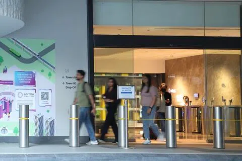 政府科技局是于今年7月宣布展开为期两年的工作队伍转型，分三个阶段进行，并将裁退7%至9%的人员，相当于270人至350多人。（档案照片）