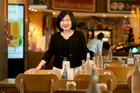 在经历过许多国际连锁品牌的历练之后，陈思霖心底始终埋藏着一个深厚的情结。她希望能真正帮忙打造或推广具有新加坡代表性的“新加坡酒店品牌”。（何炳耀摄）