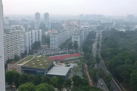 中部和南部受影响的设施包括：德义体育公园（ActiveSG Sport Park @ Teck Ghee）、柏格礼通道网球与壁球中心（Burghley Tennis & Squash Centre），以及碧山、立达、教育部爱文士路和女皇镇的相关体育设施。图为德义体育公园（ActiveSG Sport Park @ Teck Ghee）。（梁麒麟摄）
