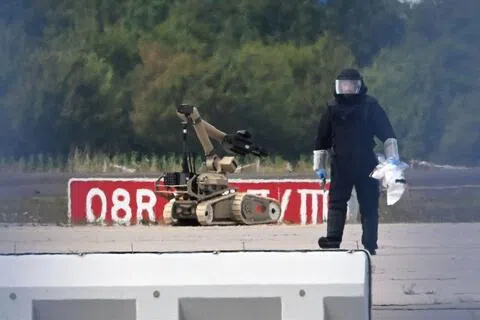 德国内长：机场发现携爆炸物无人机是“混合攻击”  袭击威胁升级