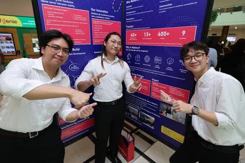 新加坡理工学院学生多米尼克（Dawi Dominic Al Assir Limas，左起）、陈韦杰和林嘉安，研发一个生成式人工智能平台，可让没有任何工程专业知识的用户也能通过文字描述将文字转化为实体产品设计。这个研发成果荣获首届蔡天宝巅峰赛首奖。（梁麒麟摄）