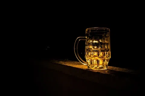 尼日利亚部分地区广泛饮用价格低廉的自酿酒，近期疑似甲醇中毒事件已造成至少49人死亡。（Pixabay／示意图）