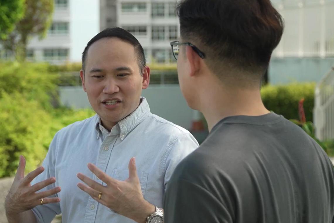 Homeseller创办人徐国良说, 缺乏经验的房屋中介反而会误导买家漫天开价。(视频截图)