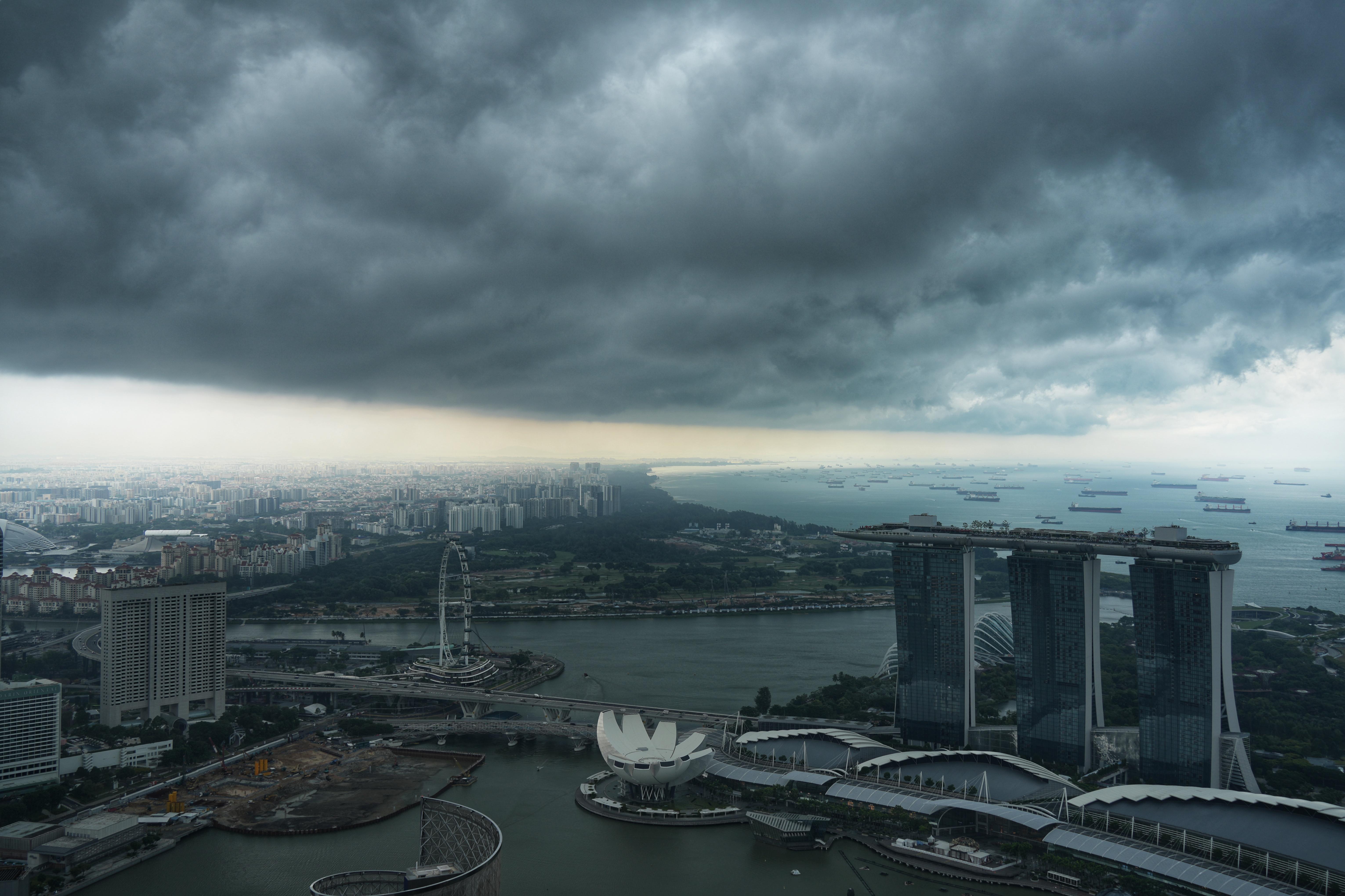 根据第三次全国气候变化研究结果,到本世纪末,东北季风雨季(11月至1月)的总降雨量,估计偶尔会突破2006年的1507毫米历史纪录。(何家俊摄)