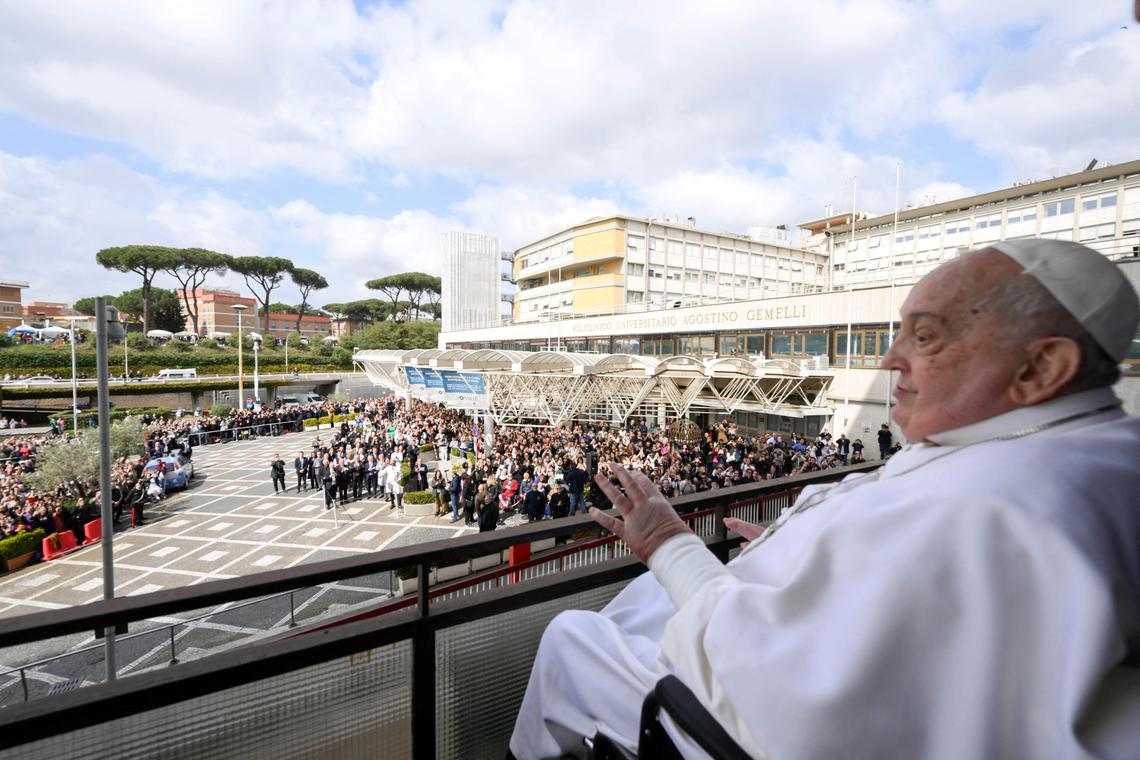 2025-03-23T115712Z964669266RC2ZIDAYCREFRTRMADP3POPE-FRANCIS-HEALTH_1.JPG