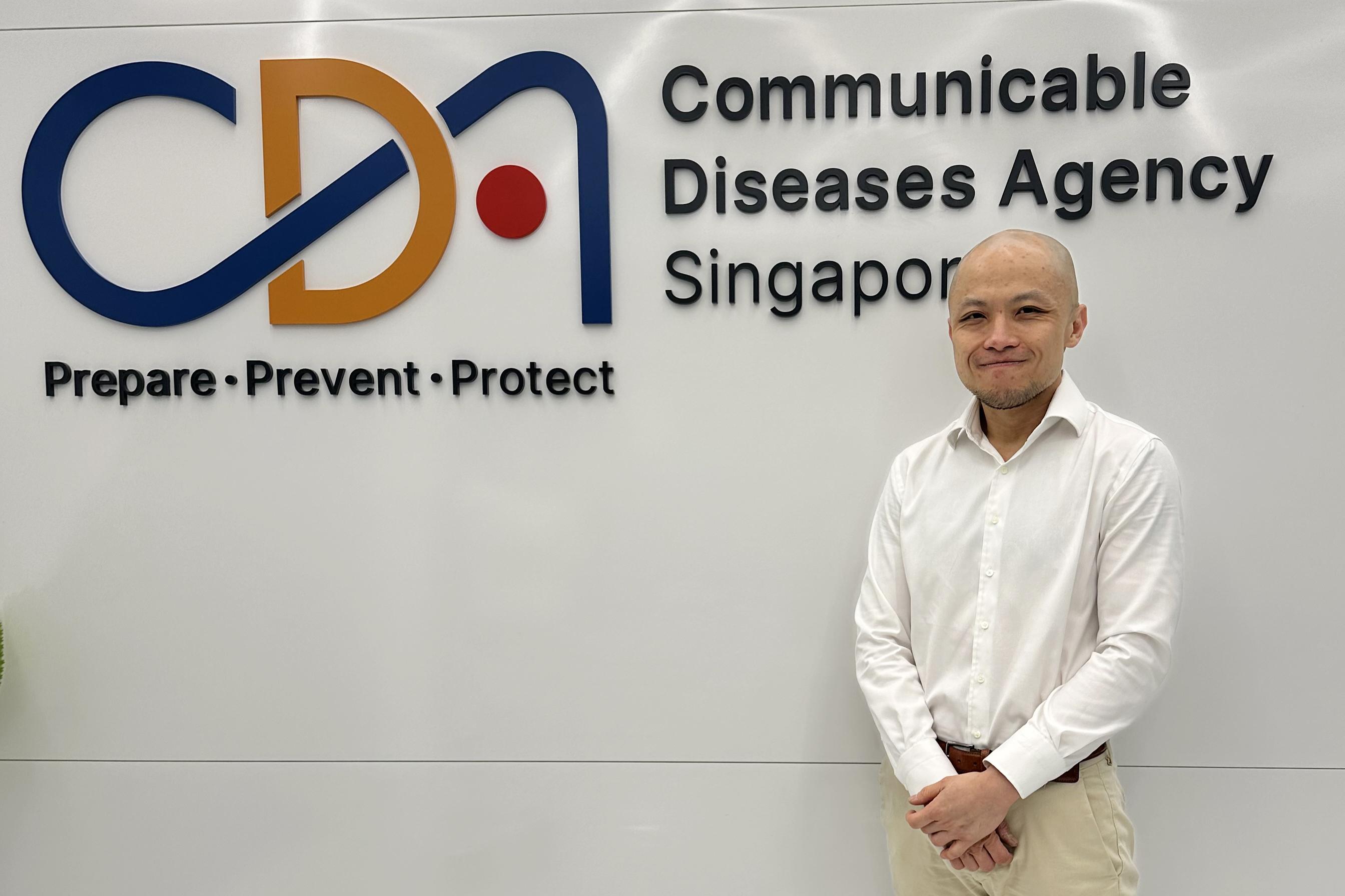 黄建雄说,社会对HIV的成见主要是误解了它的传播方式。日常肌肤接触不会传播HIV,即使是体液,也并非所有体液都会传播HIV。(苏秉苓摄)