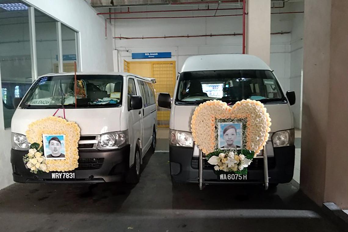 殡葬业者代为死者家属办理领尸手续。(光华日报)