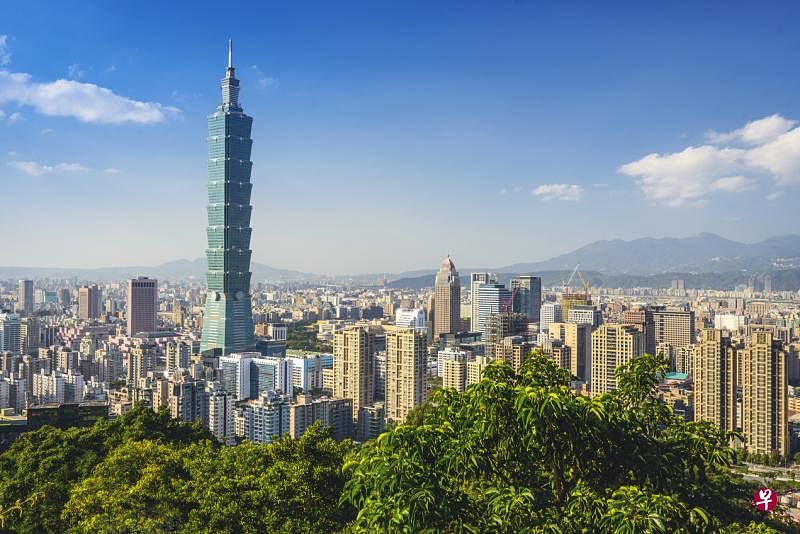 《九歌109年小说选》与《九歌109年散文选》爬梳过去动荡时局中的台湾文学地景，评选出年度之最。（iStock图片）