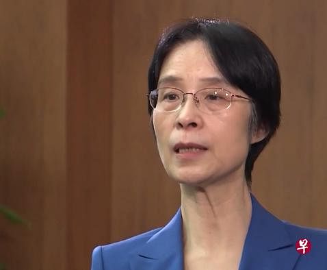 中国国务院原副秘书长江小涓近日发表《江小涓学术自传》披露，许多问题靠讲理论讲理念也不能彼此说服，因此在充分听取各方面意见后要由高层定夺。（互联网）