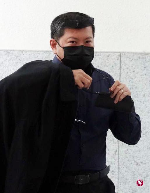 被告蔡潍璘被控抵触官方机密法令，他未表明是否认罪。（海峡时报）