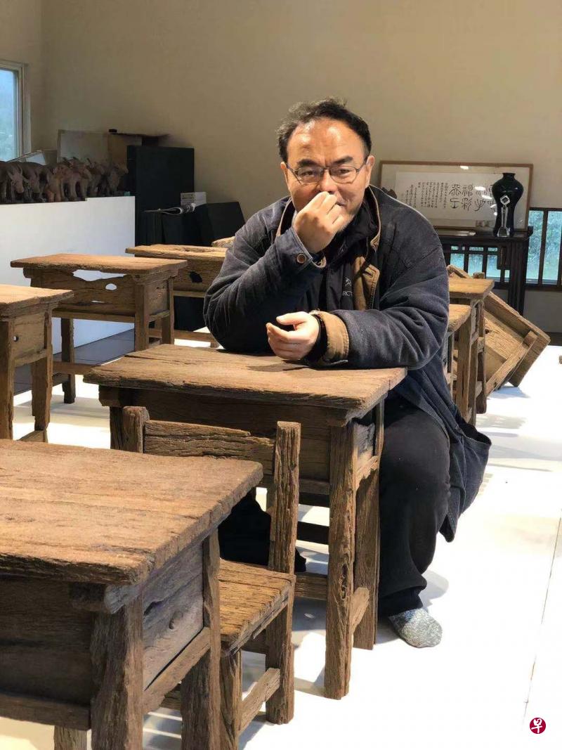 疫情之下，许多人被隔离，被限制出行，因而焦虑不安，但这却是骆以军过去十几二十年的日常。