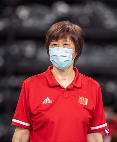 中国女排总教练郎平认为，通过比赛看到替补阵容与日本队的差距，也是好事。（法新社）