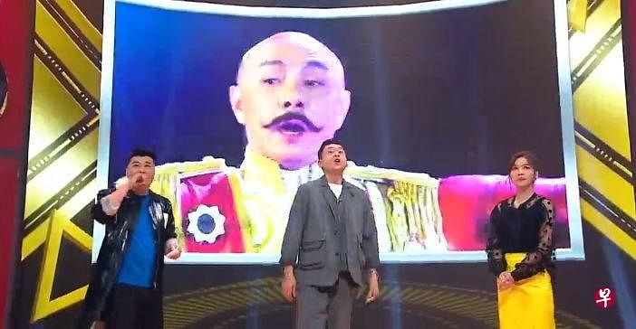 张振朗（中）在《好声好戏》挑战张卫健在《大帅哥》剧中的绕口令。