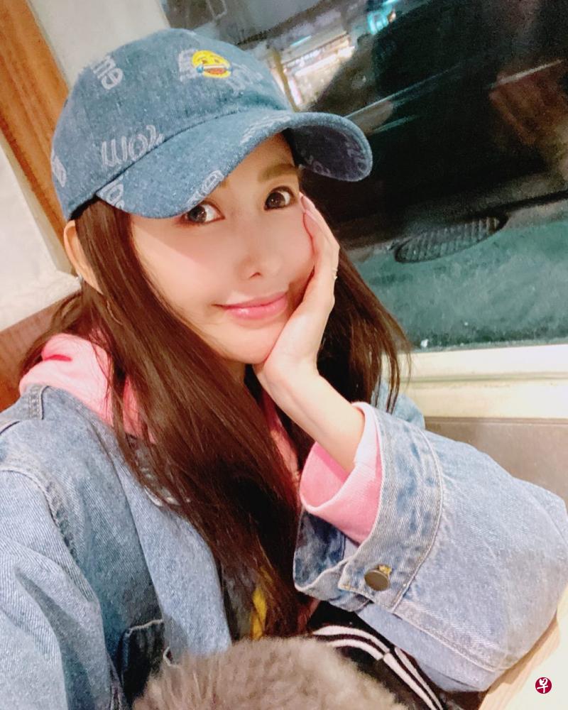 恺乐秘嫁医生男友，低调过人妻生活。（互联网）