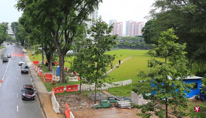 这片位于罗弄泉旁的空地，在澳大利亚国际学校和新科技园之间，连同附近另三块地皮被划为住宅用途。在兴建住宅前，这一带须进行基础设施工程，市区重建局已为此展开招标。（唐家鸿摄）