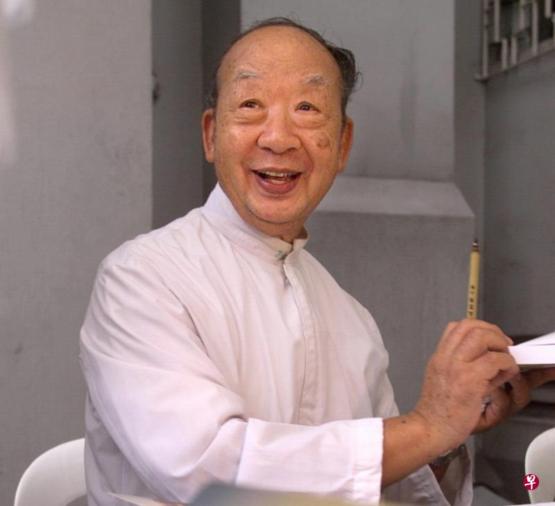 张世典修士从1960年起担任公教中学校长14年，是该校任期最长的校长。他生前经常参与公教中学校友会举办的活动。（档案照片）