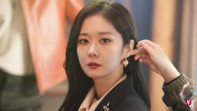 张娜拉爆料许多导演喜欢对女演员动手动脚，甚至连上厕所都不放过（互联网）