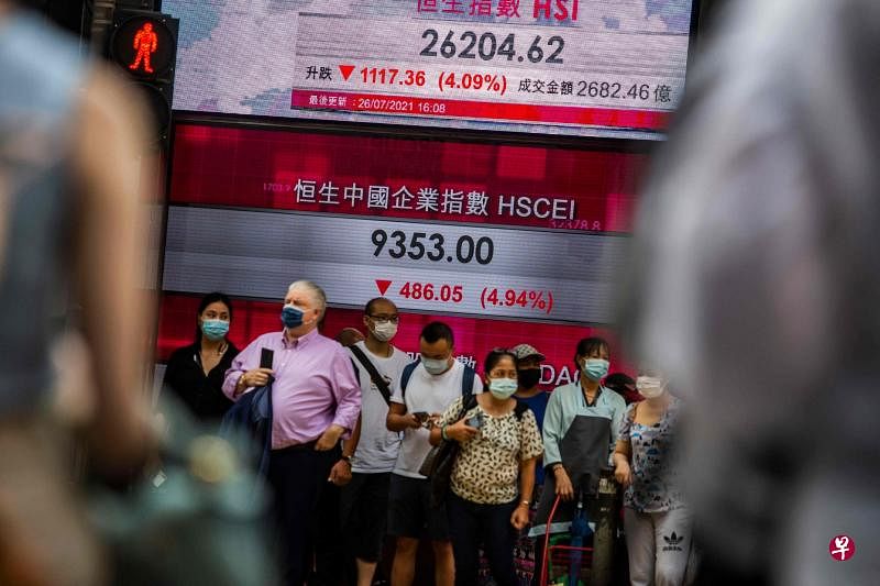 中概股抛售潮殃及港股，恒生指数及恒生中国企业指数连日来大幅下跌。（法新社）