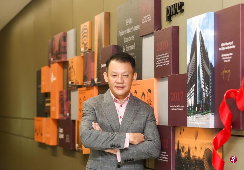 普华永道新加坡主席兼所长的林福春打算先建立30人ESG团队，之后扩大至200人以上。（陈斌勤摄）