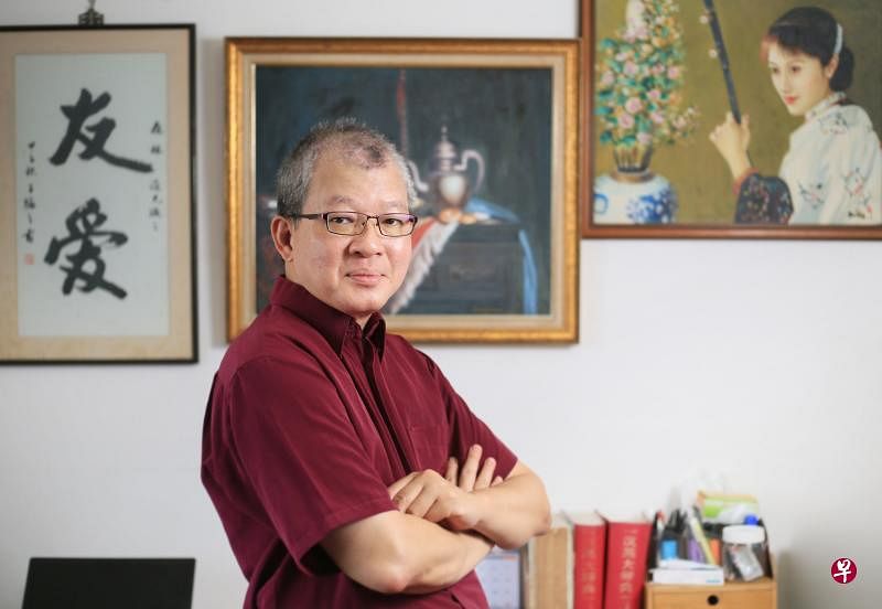 新加坡“伤痕文学”是张森林最感兴趣的研究课题。（龙国雄摄）