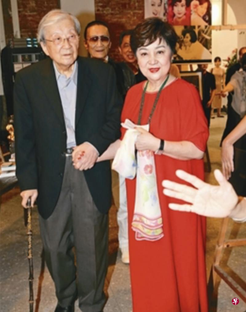 甄珍（右）近年来返台都会与李行叙旧。（互联网）