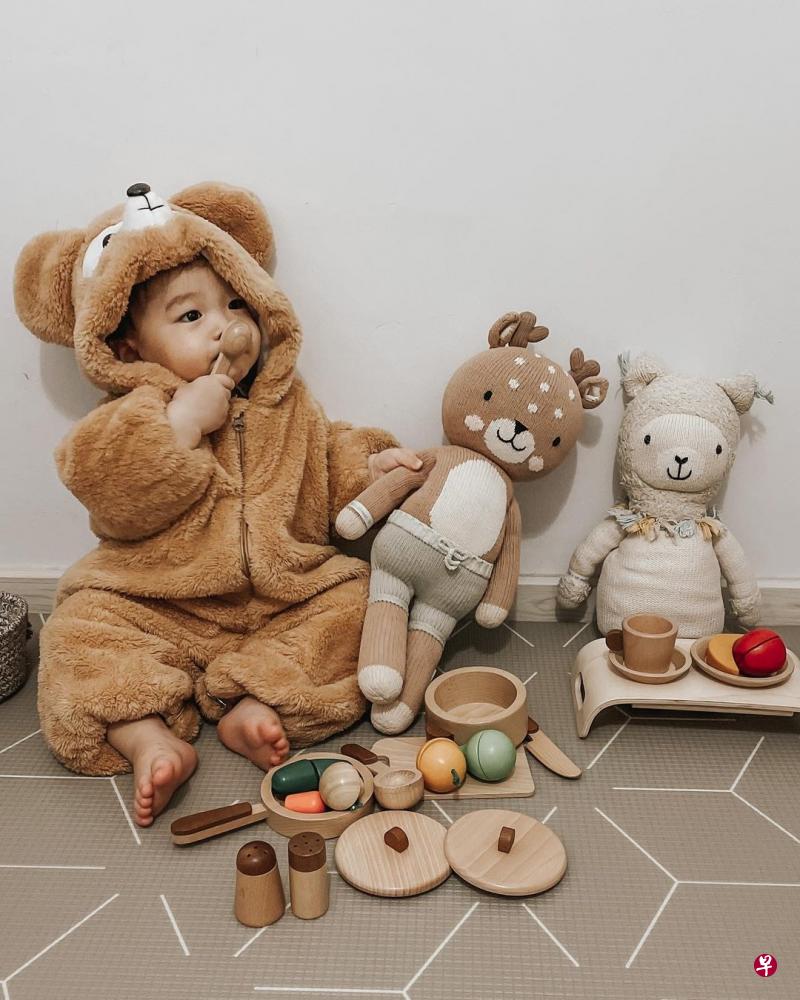 近几年木玩具在本地市场回潮，受到妈妈们的欢迎。