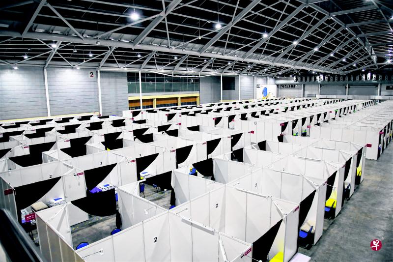 政府将增添冠病治疗设施与床位，下来会在新加坡博览中心增加700个床位。（档案照片）