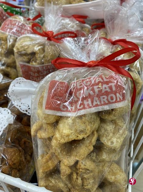 Chicharon（炸猪皮）是深受菲律宾人欢迎的零食。