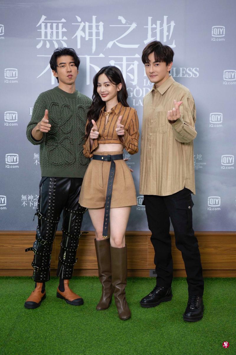 傅孟柏（左起）、曾之乔和郑元畅应新剧接受本地媒体视讯访问。