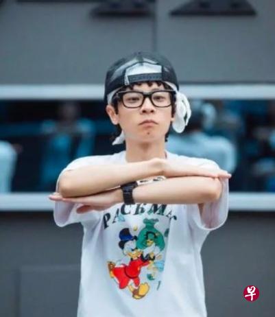 布瑞吉的durag头巾造型。