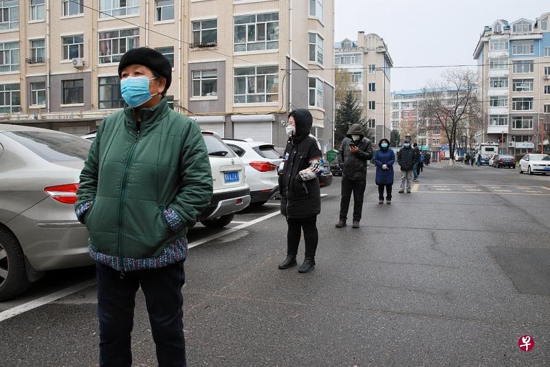 　黑龙江省黑河市爱辉区自上月27日出现一例冠病病例以来，至今已进行九轮全员核酸检测。（中新社）