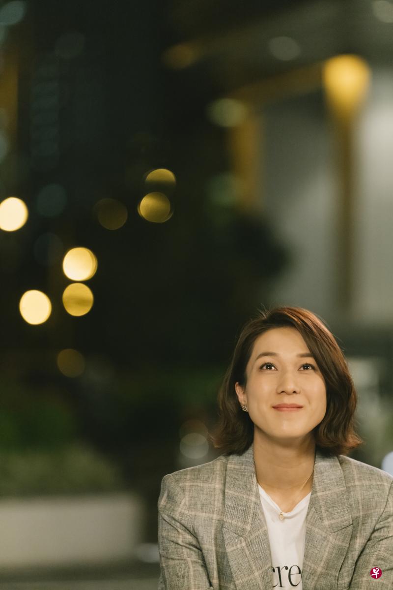↑钟嘉欣为拍《星空下的仁医》和家人分开五个月。