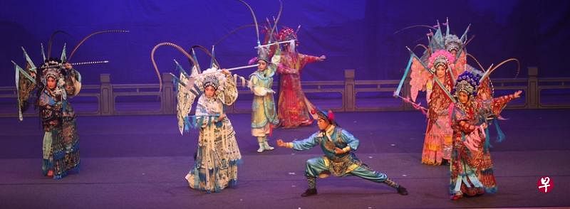 《杨门女将》之《探谷》展现南华潮剧社排演大戏的实力。（南华潮剧社提供）