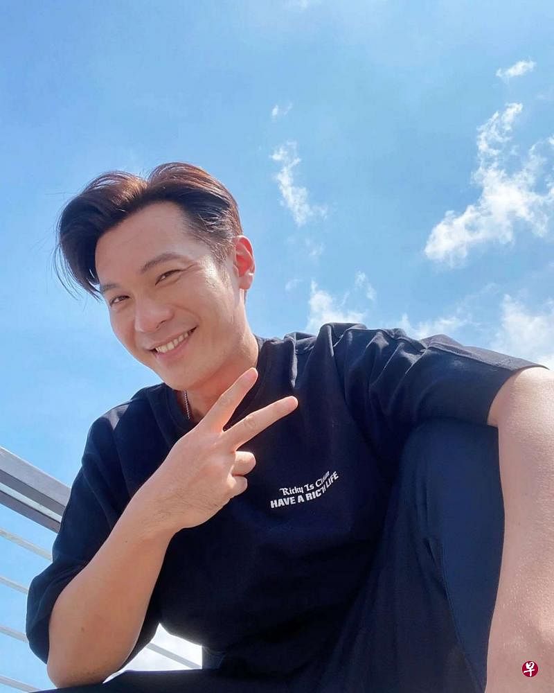 陈泓宇近两年没见爸妈，计划近期回马来西亚老家。