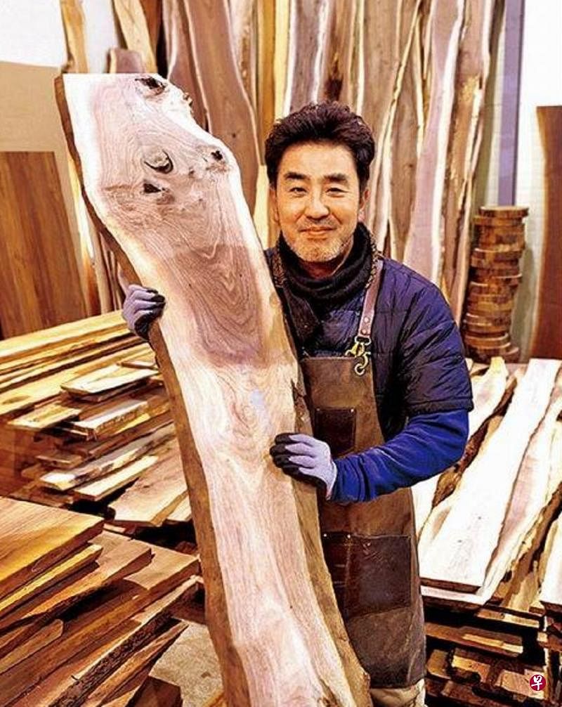 柳承龙曾在访问中说，和木头在一起很幸福。