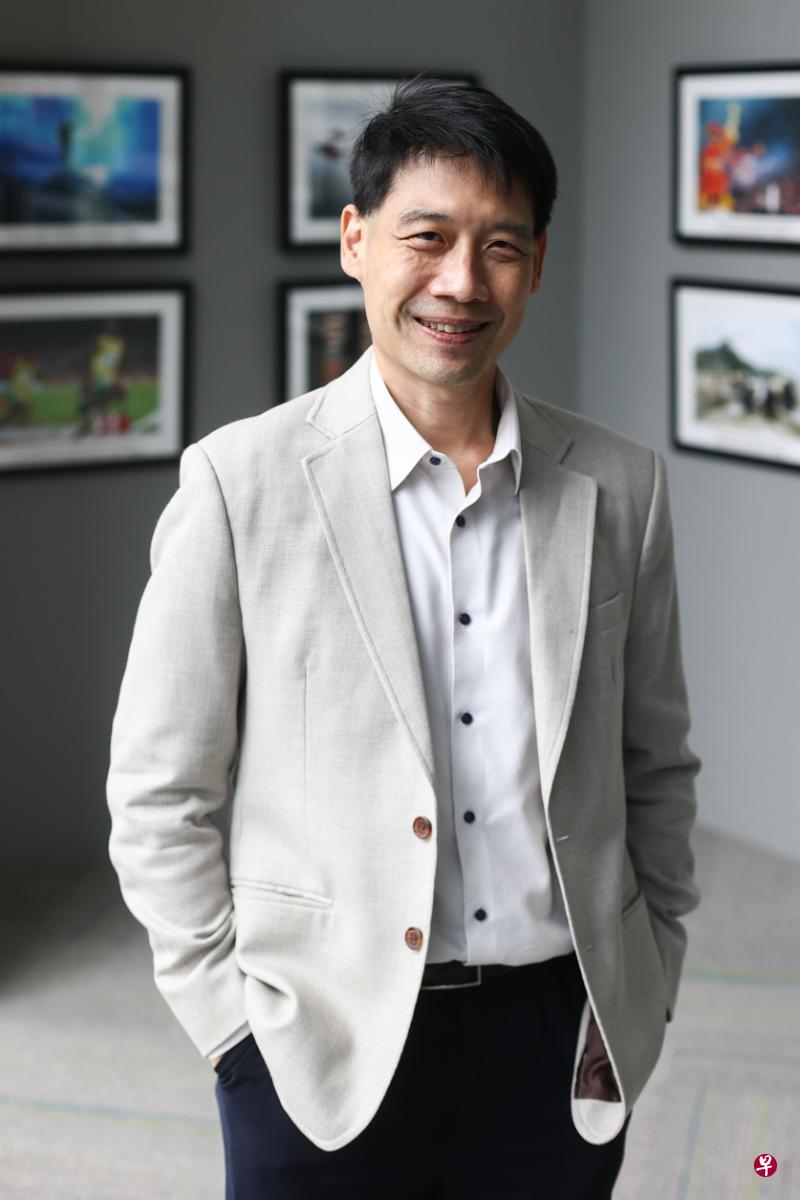 张怡泓医生指出，过度节食会造成饮食障碍，导致骨质流失。（李健玮摄）