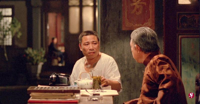 陈松勇（左）曾凭《悲情城市》拿下金马奖影帝。（互联网）