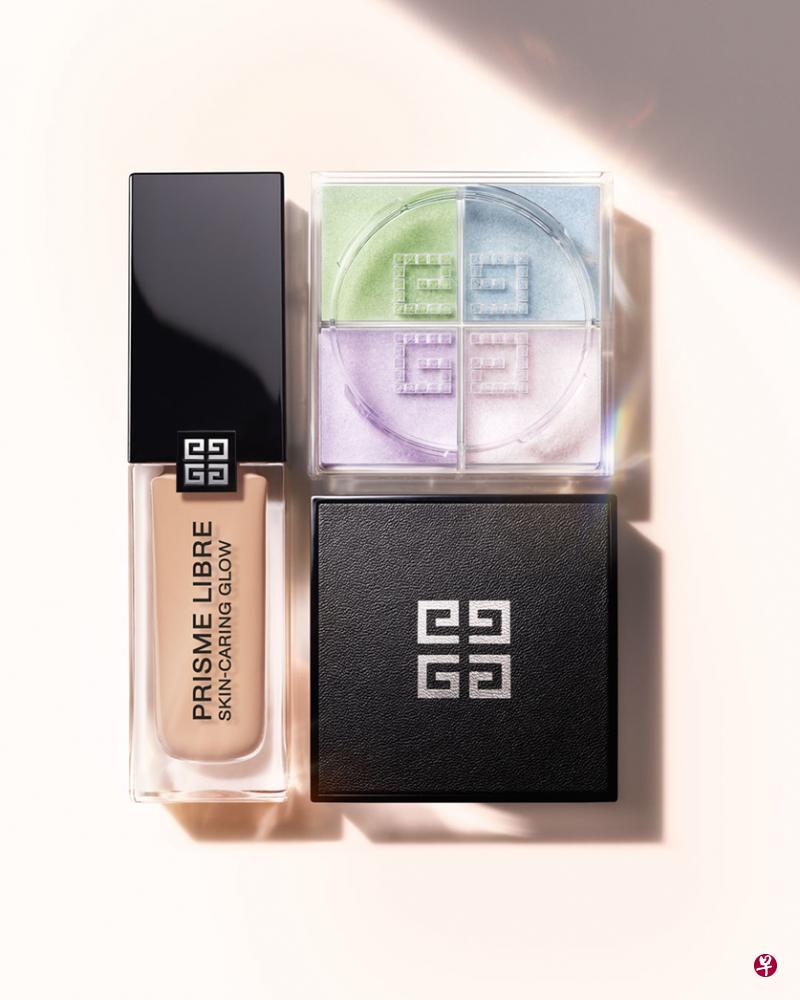 Givenchy Prisme Libre粉底液。