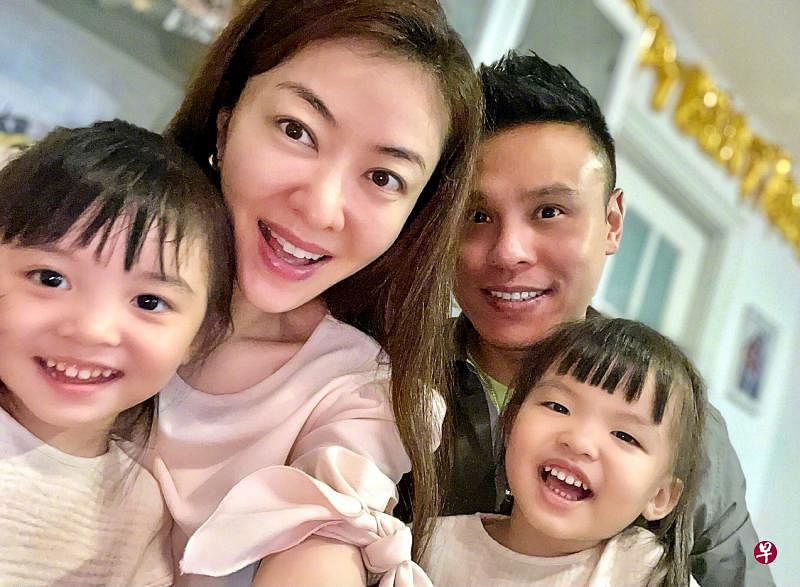 熊黛林和丈夫郭可颂育有一对3岁多的双胞胎女儿。