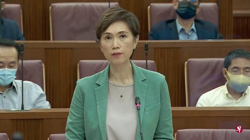 至于《红界线》是否因为政治漫画内容而被禁，杨莉明说，本地已经有政治漫画在流通，这本身不是问题，另外六本被禁书刊并不包含政治内容。（gov.sg视频截图）