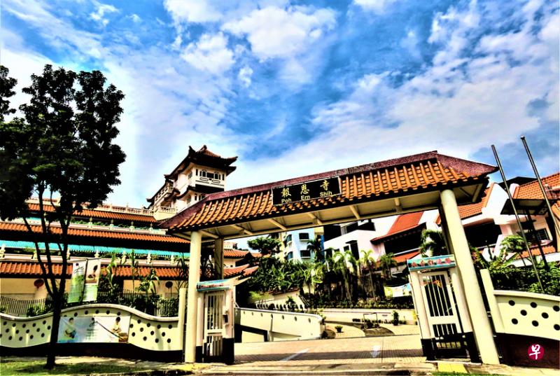 推迁山上的报恩寺寺院无梯阶，是亲乐龄设计。