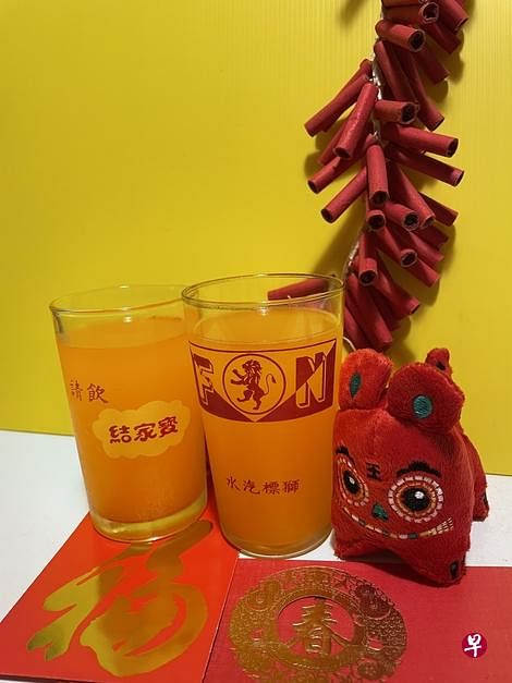 昔日农历新年少不了橙汁口味的汽水。