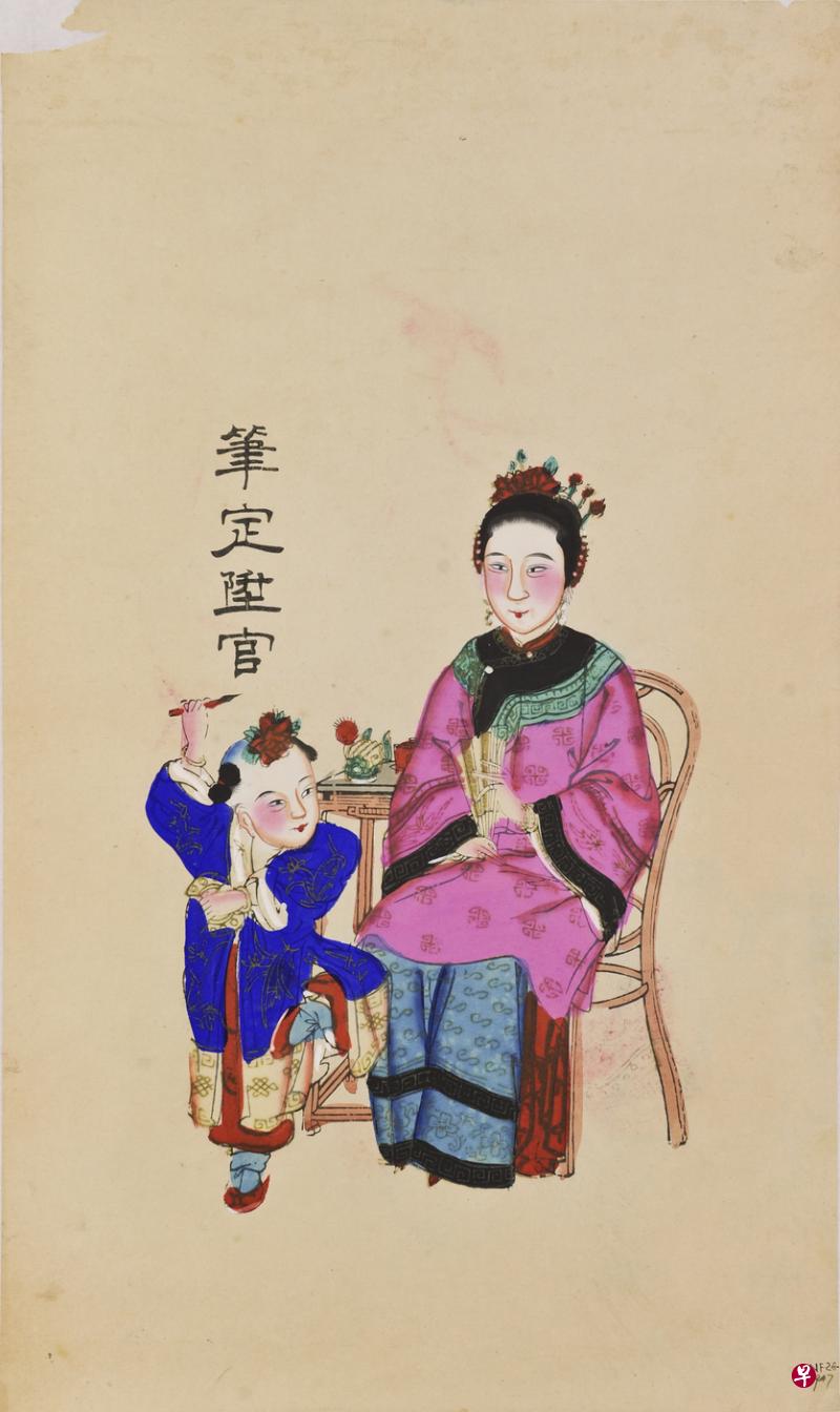 民国初期的天津杨柳青年画描绘母亲对儿子的期许——笔定升官。
